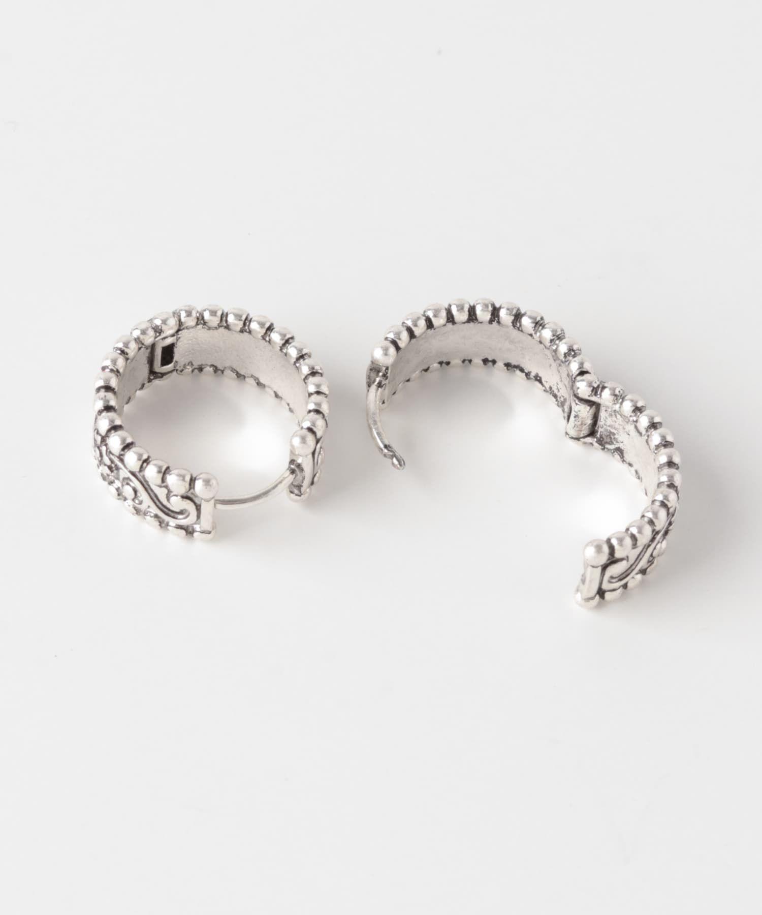 SMELLY「ヴィンテージチックワンタッチフープピアス」|ピアス|