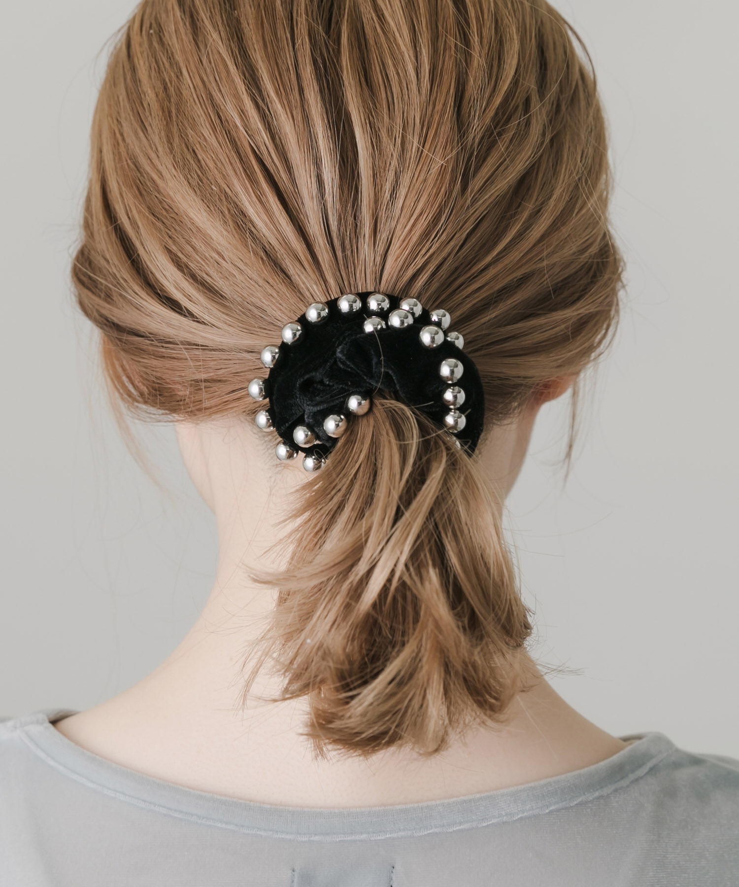 SMELLY「メタルボールベロアシュシュ」|ヘアゴム・シュシュ|