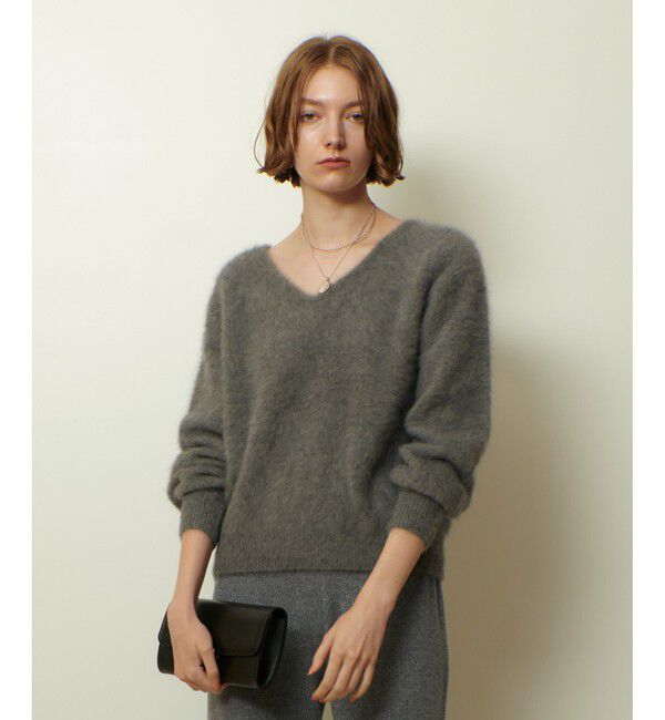 allureville「カシミヤブレンドファー加工Ｖプルオーバー」|ニット・セーター|