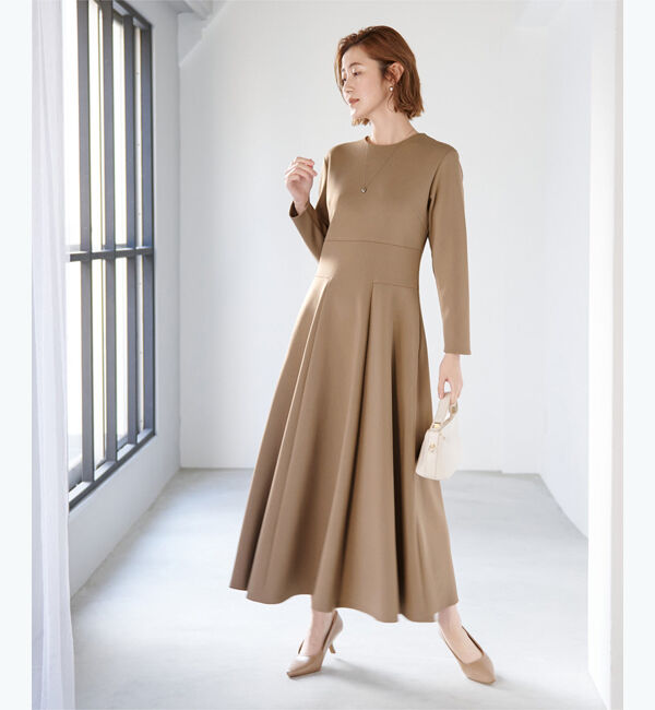 ur's「【星玲奈さんコラボアイテム】ボンディングフィットアンドフレアワンピース」|ワンピース|モカ