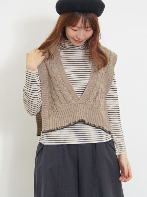 Samansa Mos2「◎ブランケットステッチケーブル編みショートベスト」|ダウンベスト・ベスト|