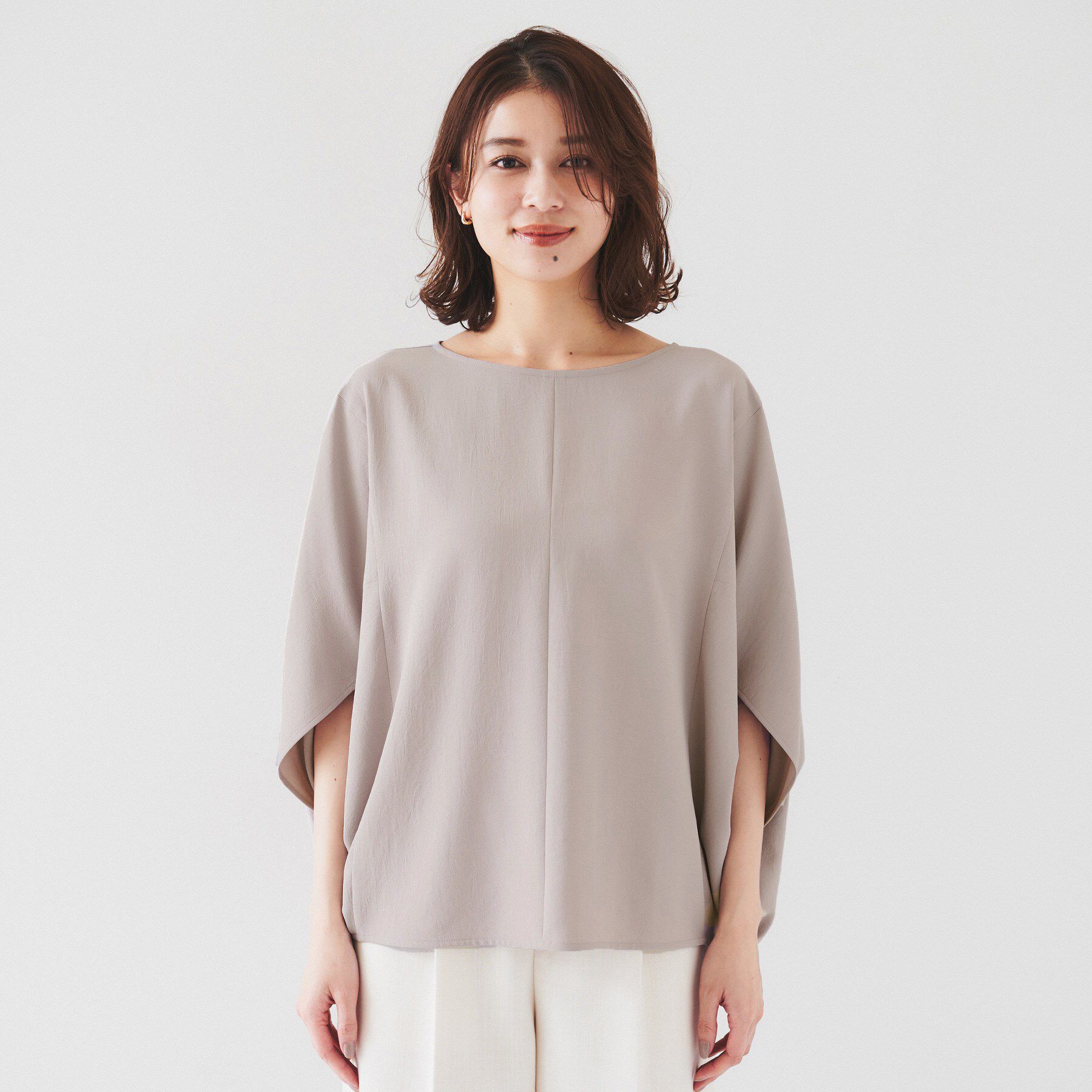 UNTITLED「【セットアップ可/接触冷感/イージーケア/体型カバー】リラクミスト モモンガブラウス」|シャツ・ブラウス|