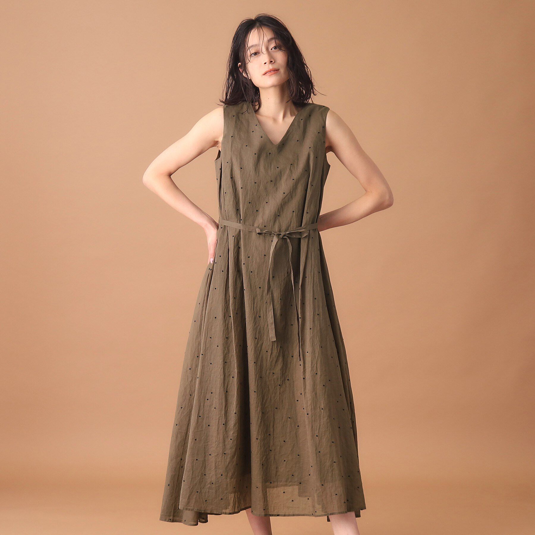 DRESSTERIOR「【大人フェミニン/前後2WAY/洗える】ドット刺繍ボリュームワンピース」|ワンピース|