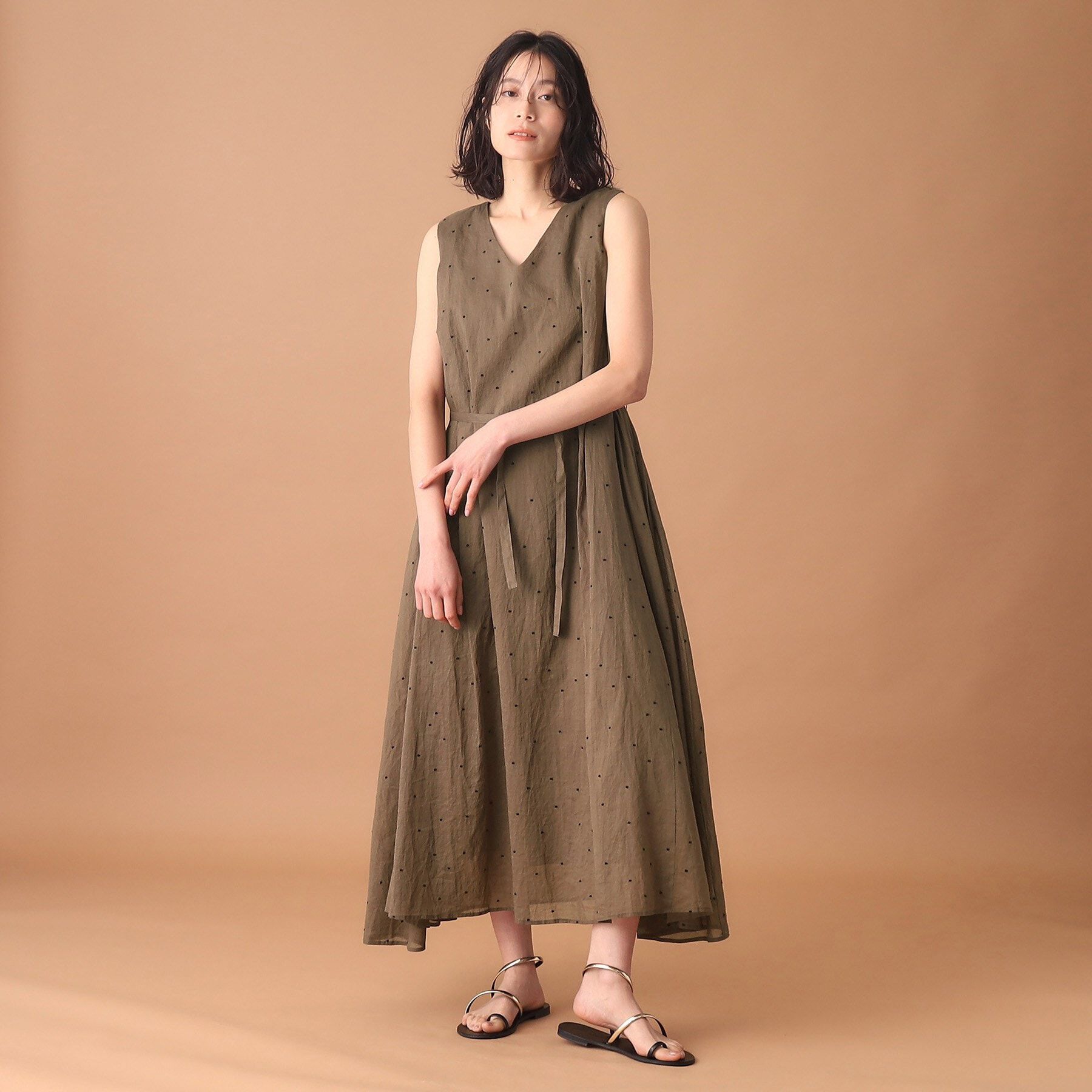 DRESSTERIOR「【大人フェミニン/前後2WAY/洗える】ドット刺繍ボリュームワンピース」|ワンピース|