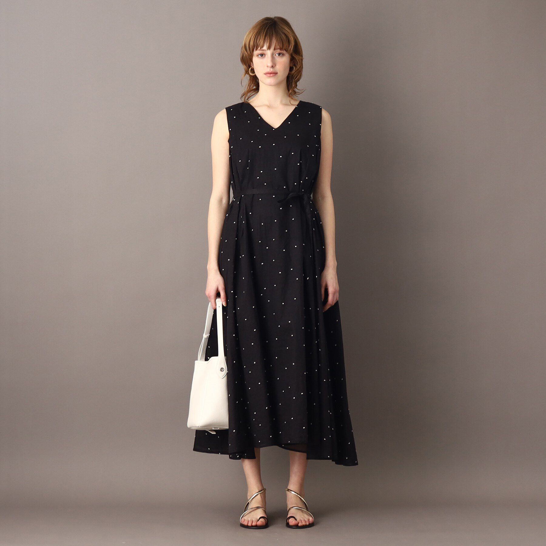 DRESSTERIOR「【大人フェミニン/前後2WAY/洗える】ドット刺繍ボリュームワンピース」|ワンピース|