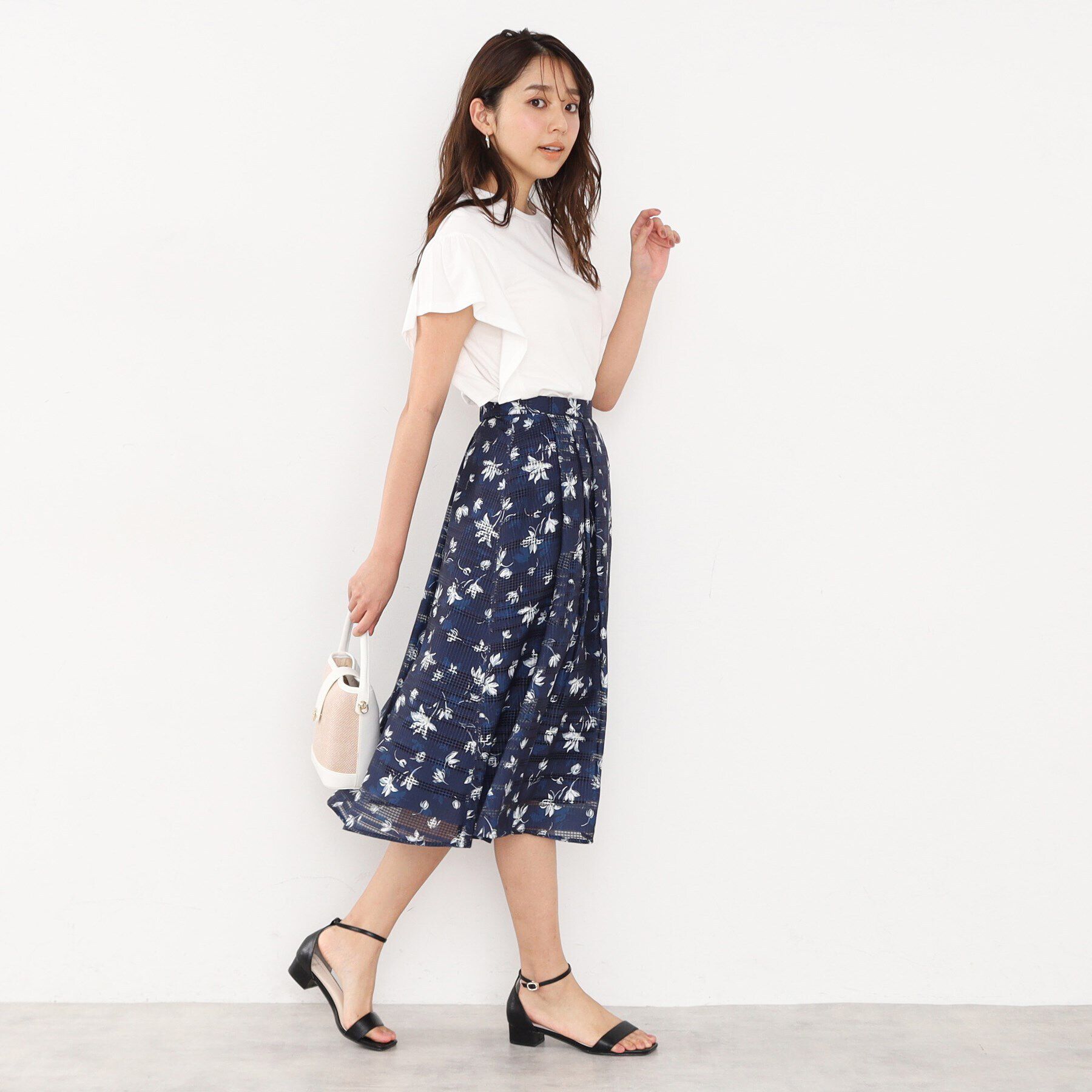 index「フラワータックフレアスカート【洗濯機洗い可/防シワ】」|スカート|