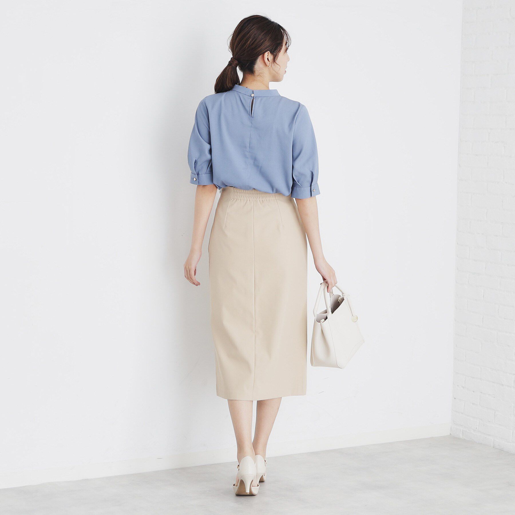 index「ツイストスリットネックブラウス【洗濯機洗い可】」|シャツ・ブラウス|