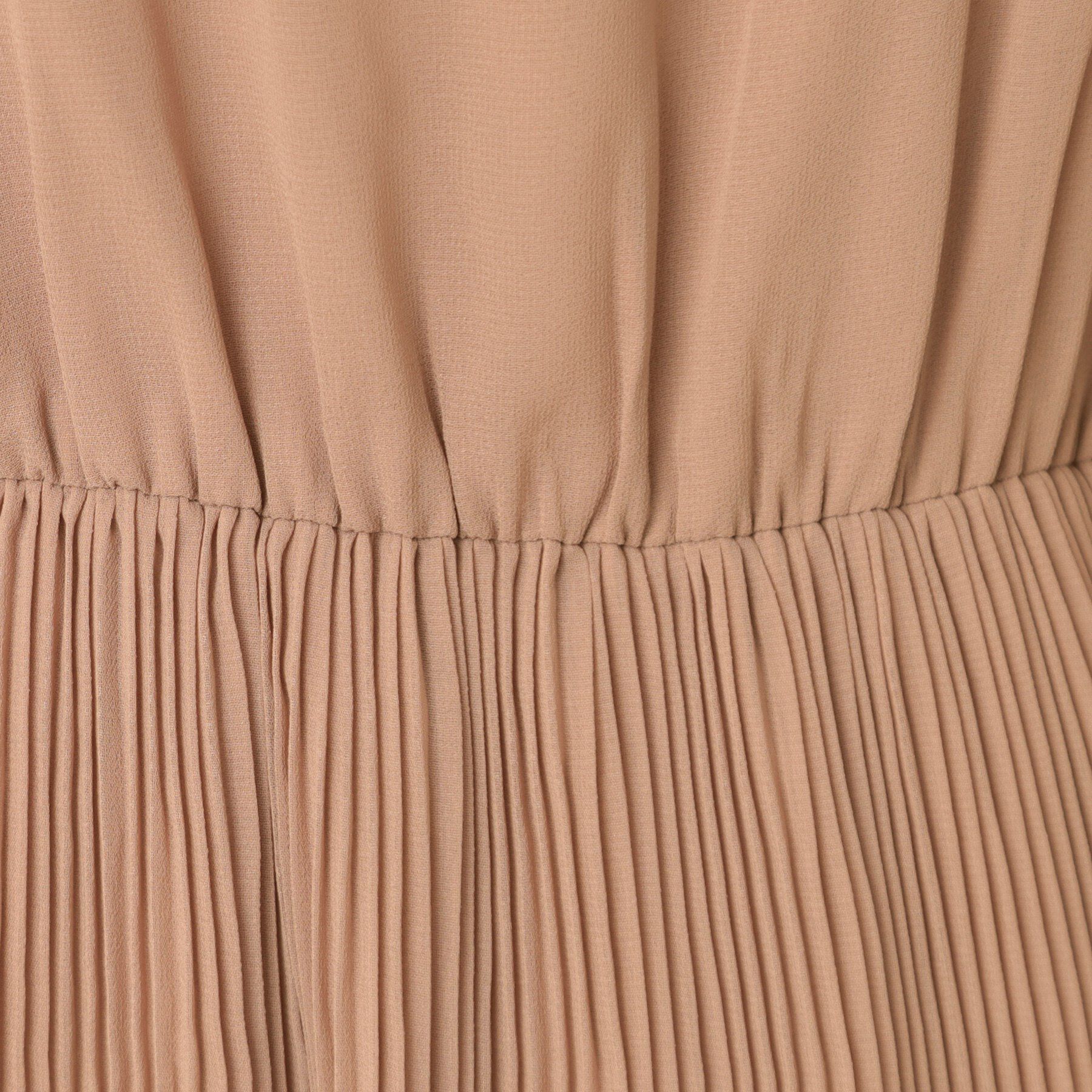 Couture broach「【二の腕カバー・楽ちん・通勤】シフォンプリーツワンピース」|ワンピース|