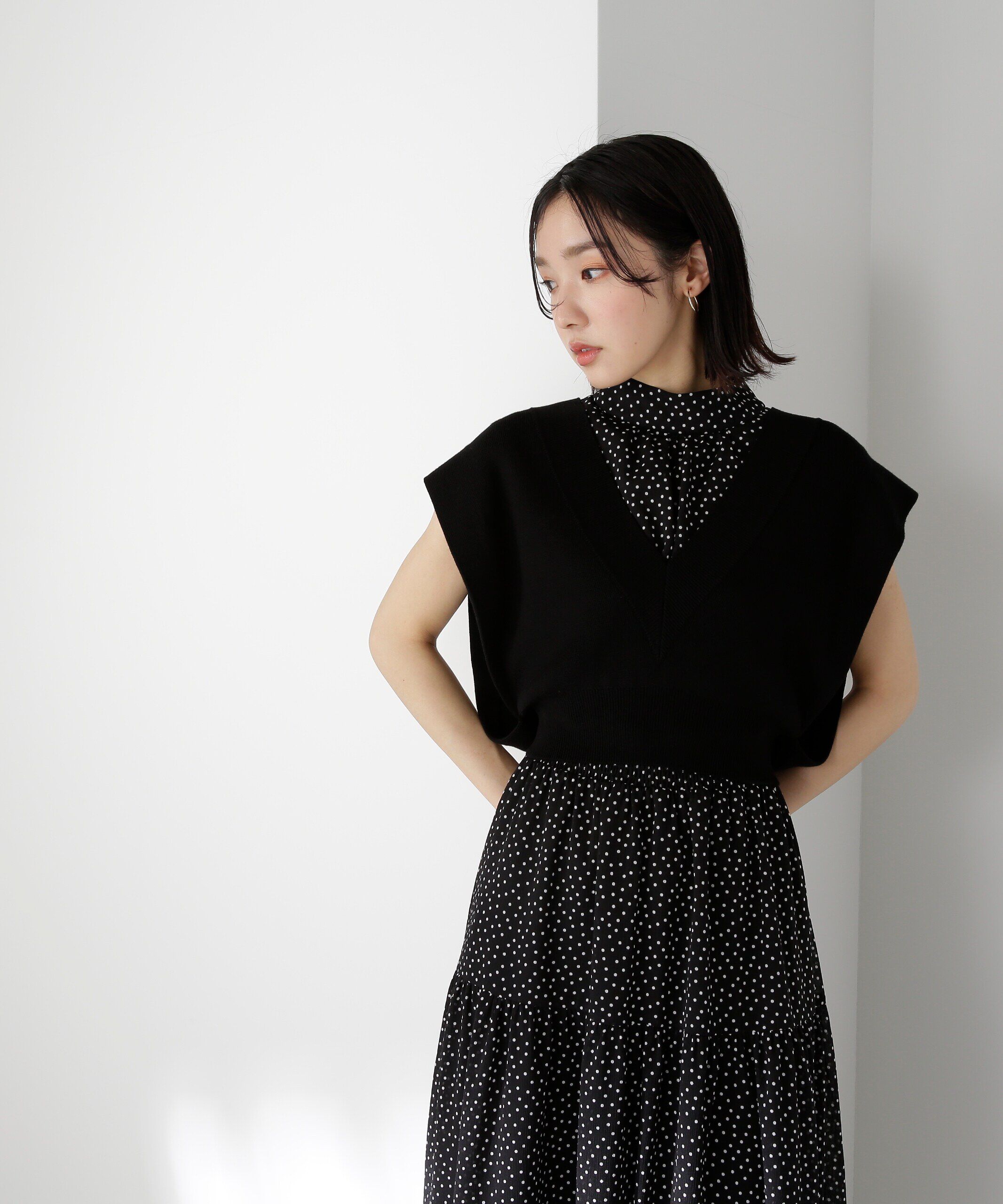  「Vネックボクシーベスト」|ニット・セーター|