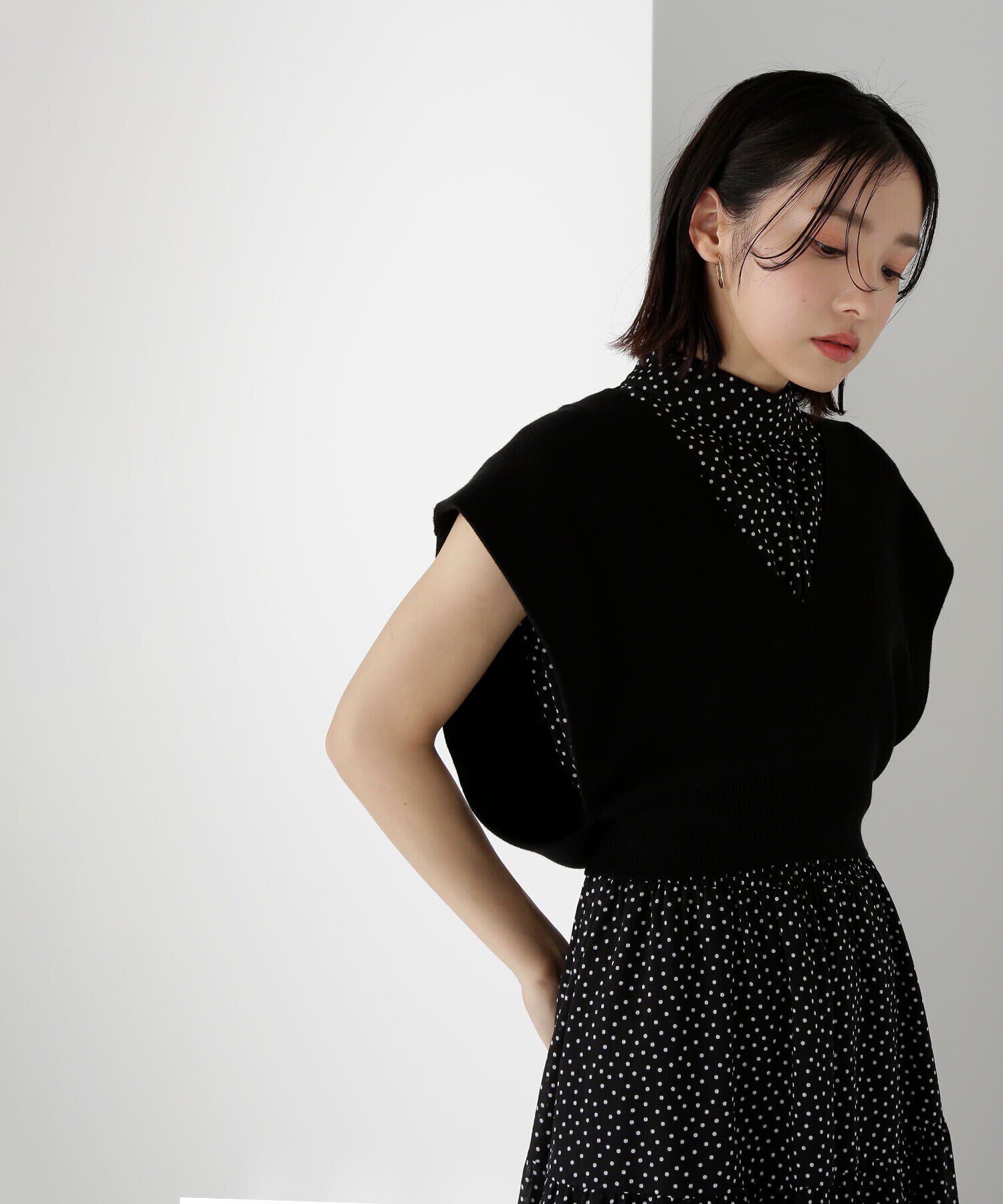  「Vネックボクシーベスト」|ニット・セーター|