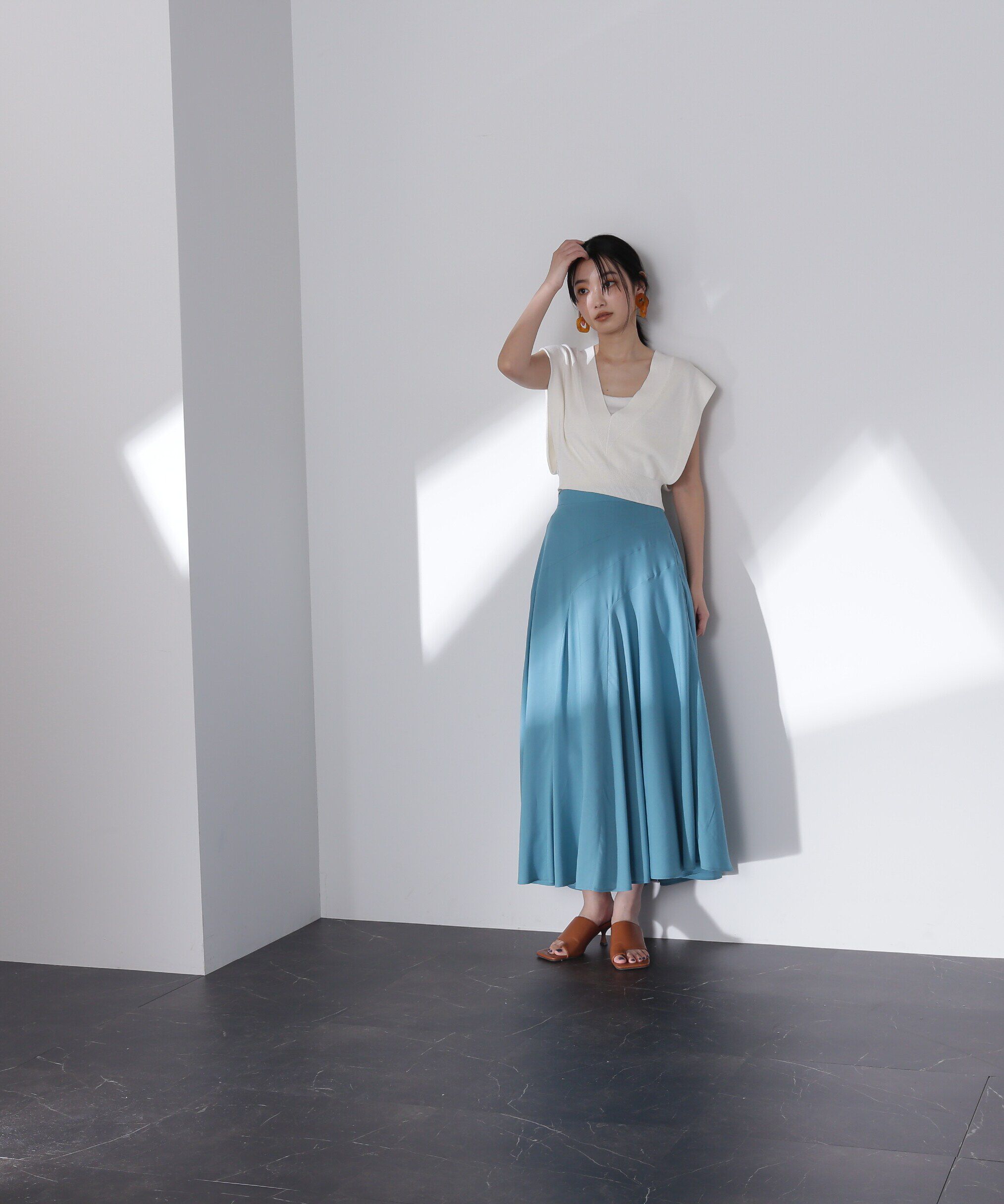  「Vネックボクシーベスト」|ニット・セーター|