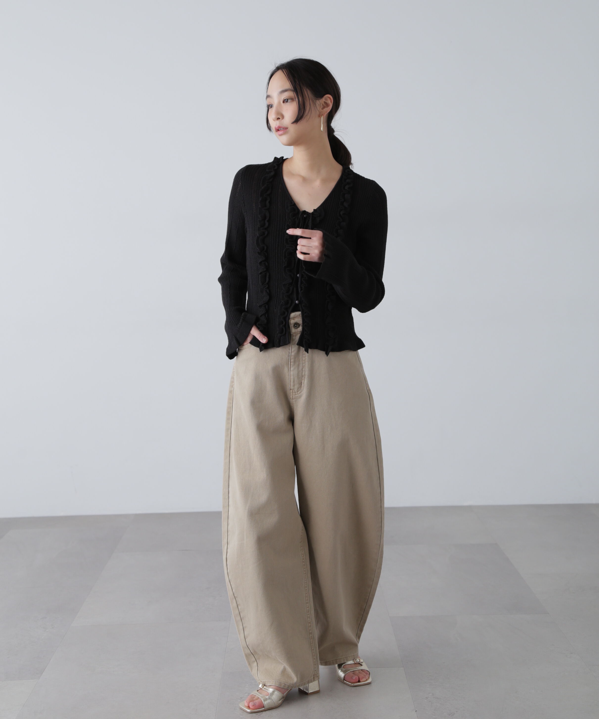  「フリルアイレットリブニットカーディガン」|ニット・セーター|