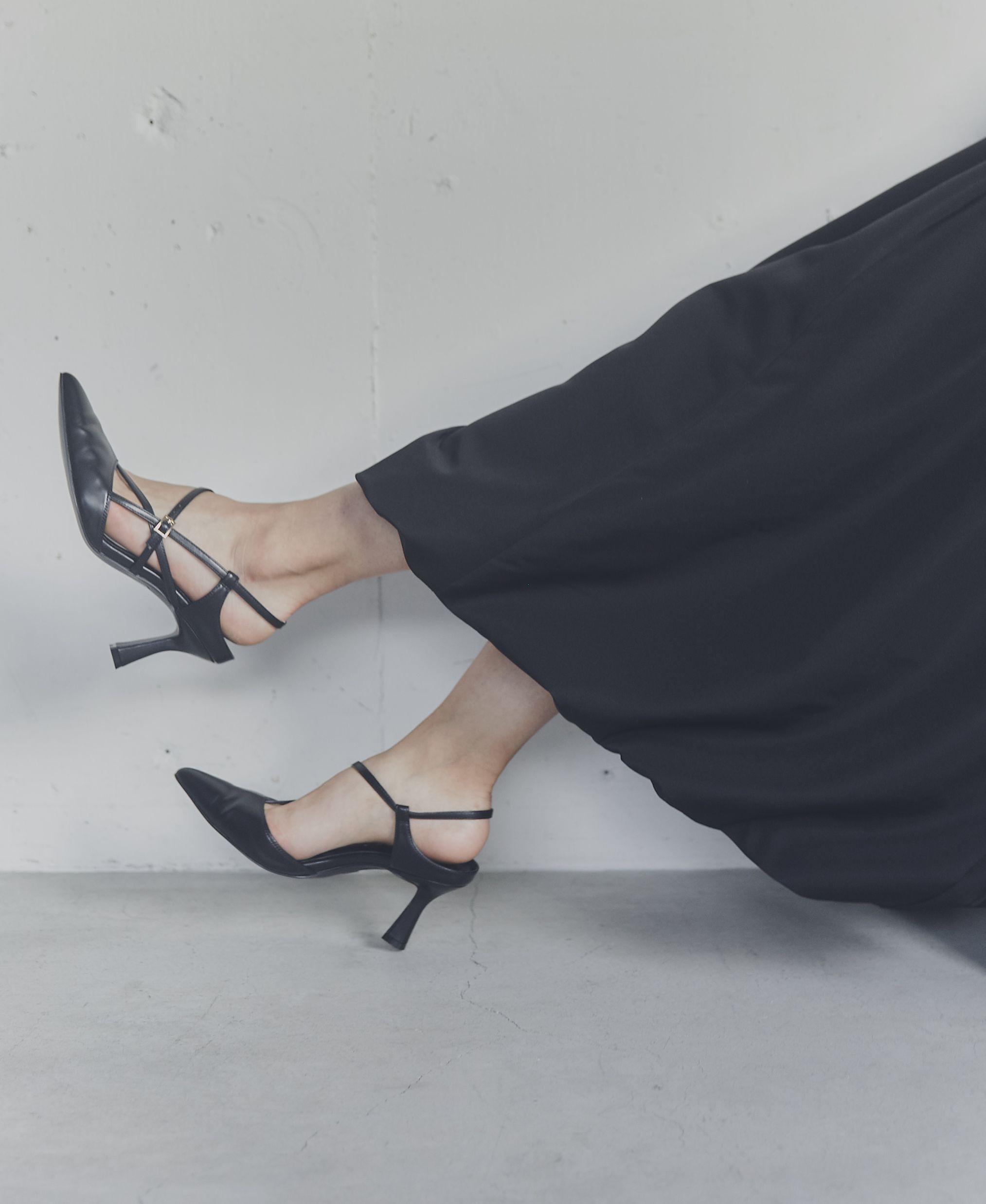 PROPORTION BODY DRESSING「ナロークロスストラッフパンプス」|その他|
