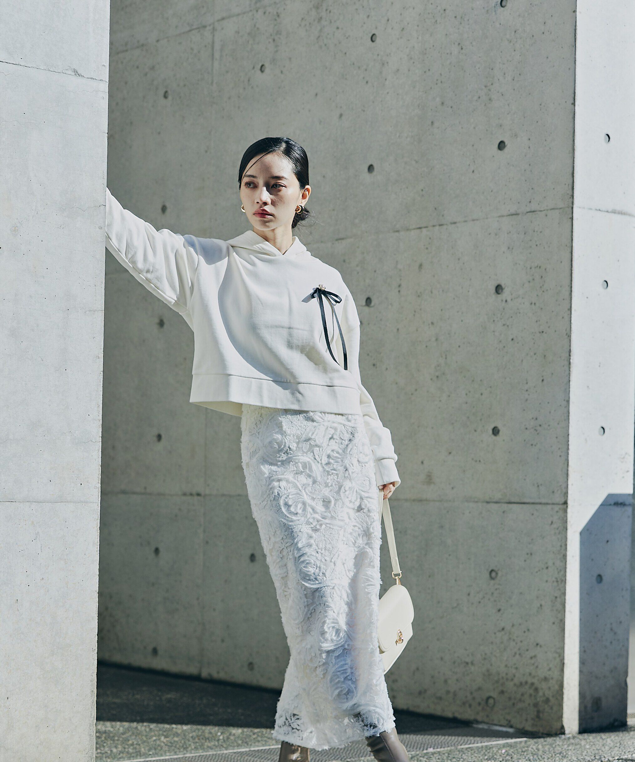 PROPORTION BODY DRESSING「リボンブローチ付きフーディー」|Tシャツ・カットソー|