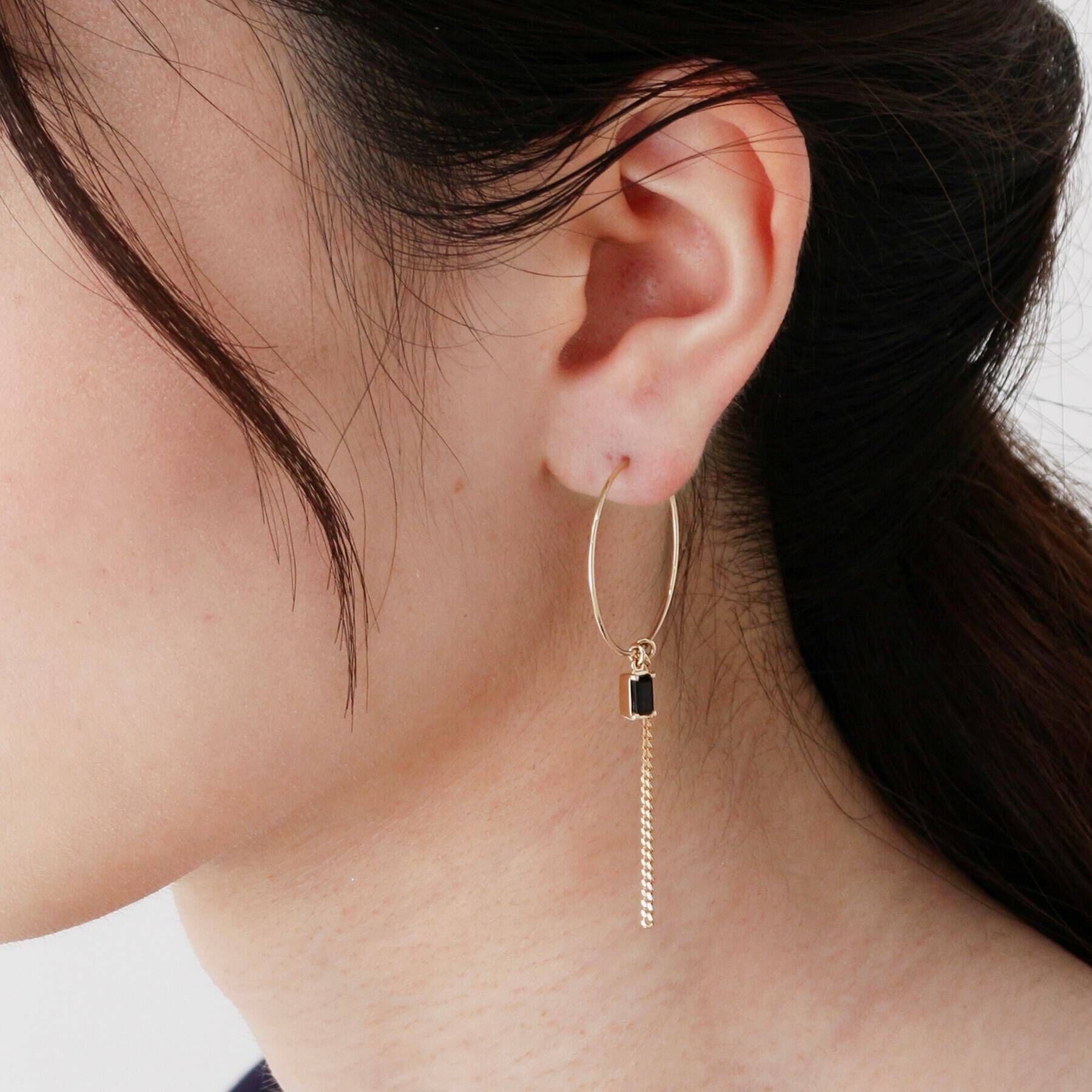 COCOSHNIK「K10カラーストーン（オニキス）フープピアス」|ピアス|