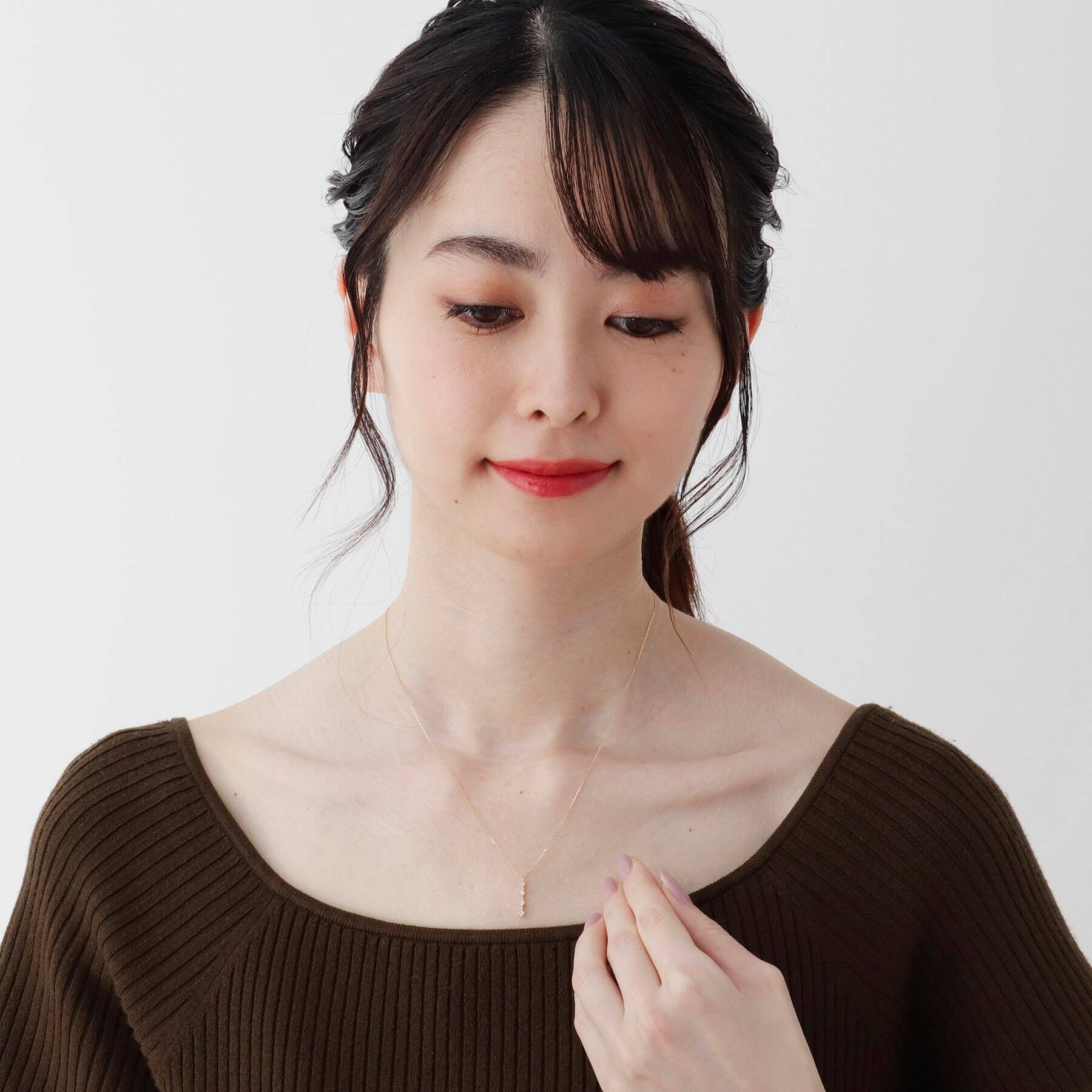 COCOSHNIK「K18ダイヤモンド 縦バー グラデネックレス大」|ネックレス|