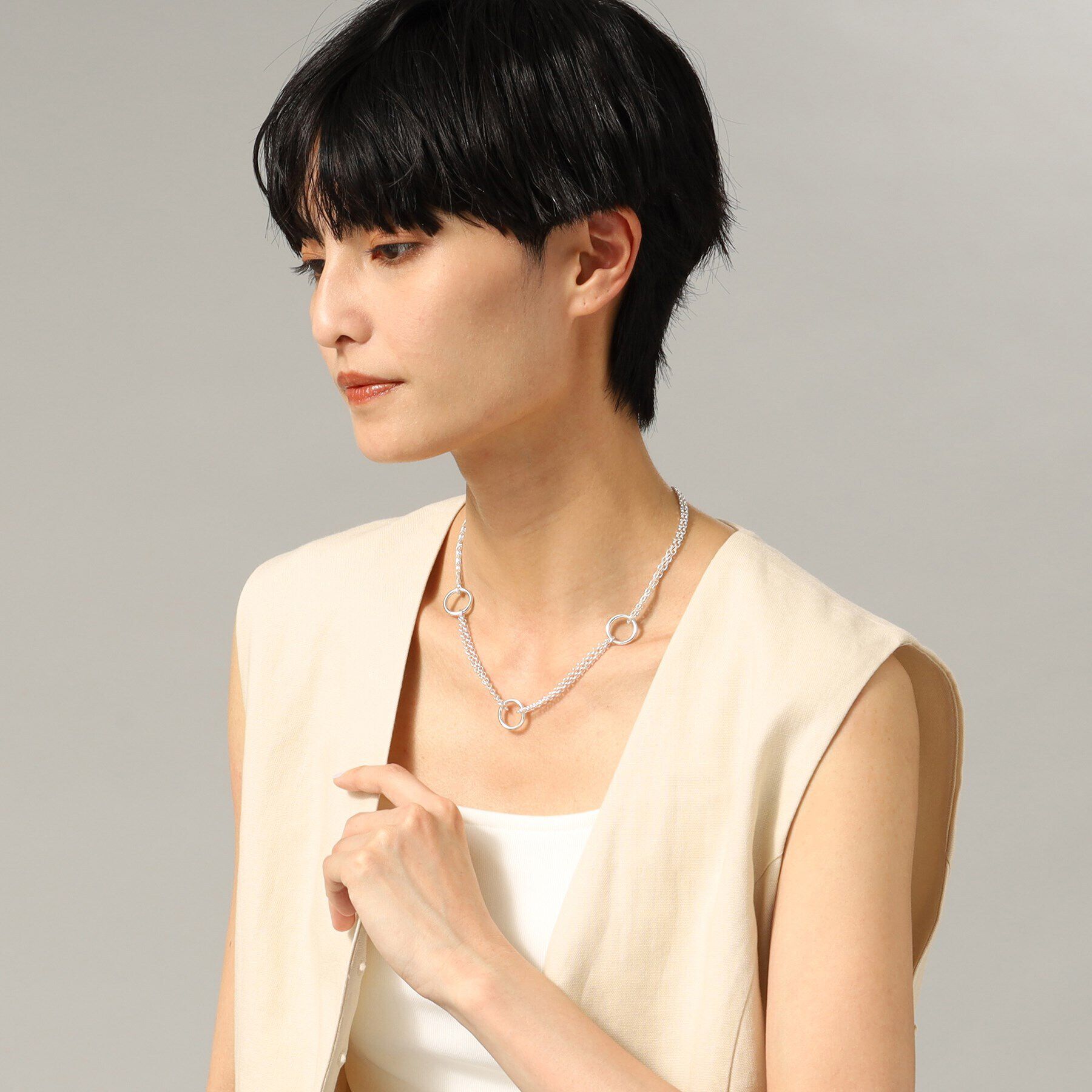 COCOSHNIK ONKITSCH「シルバー サークルモチーフ ステーションネックレス」|ネックレス|