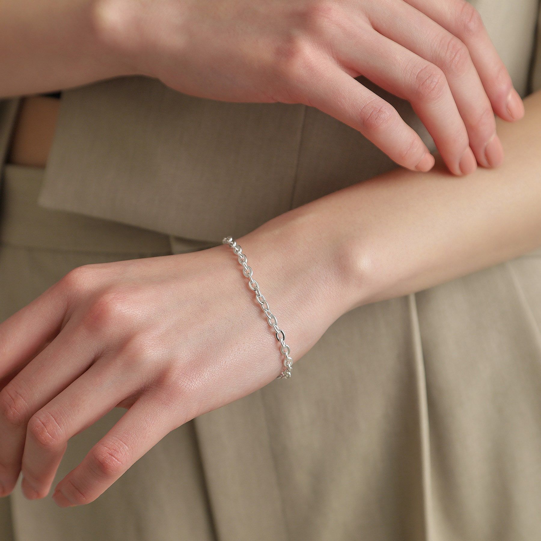 COCOSHNIK ONKITSCH「シルバー デザインチェーン フラットオーバルリンクブレスレット」|ブレスレット・バングル|