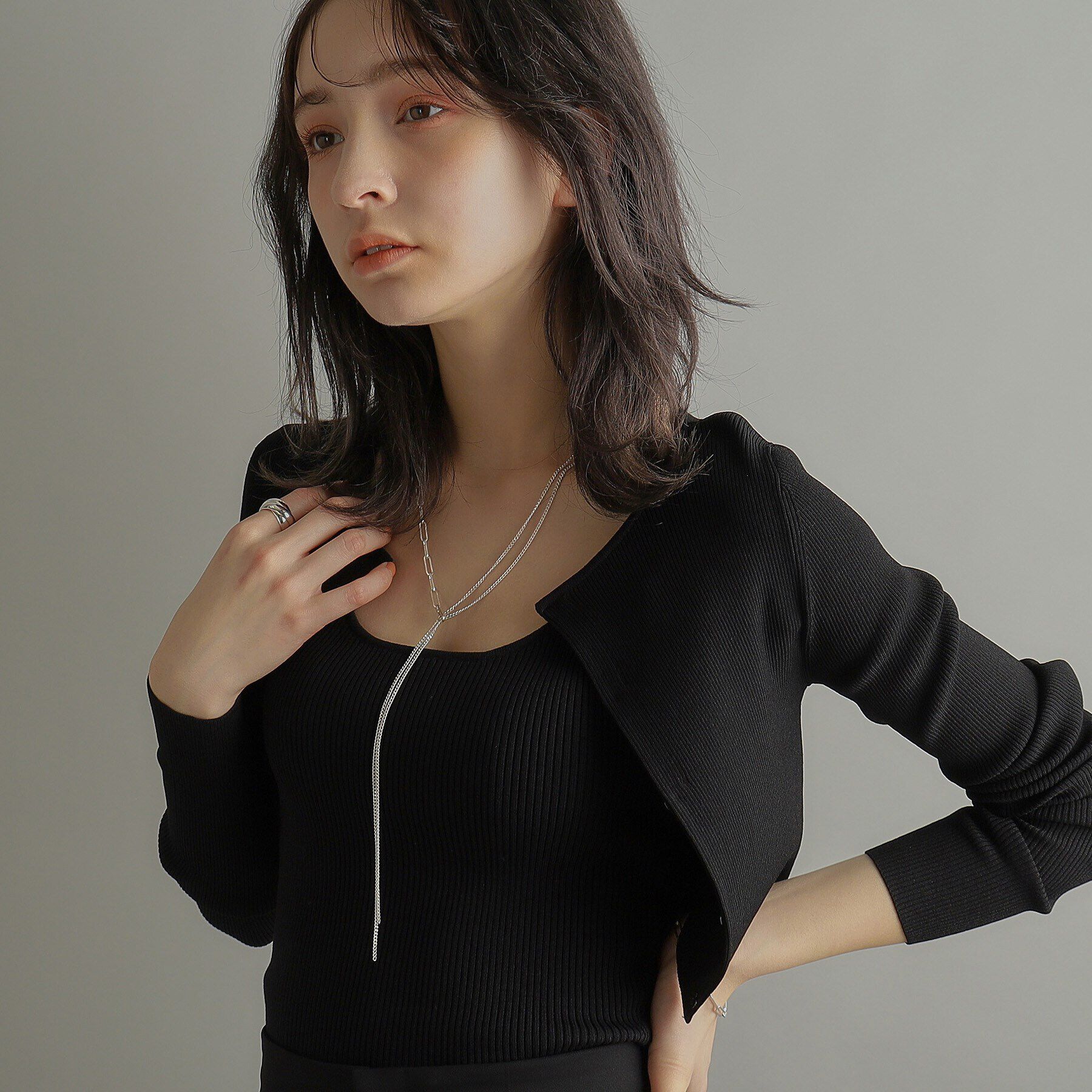 COCOSHNIK ONKITSCH「シルバー ミックスチェーン フラット カーブドレープY ネックレス」|ネックレス|