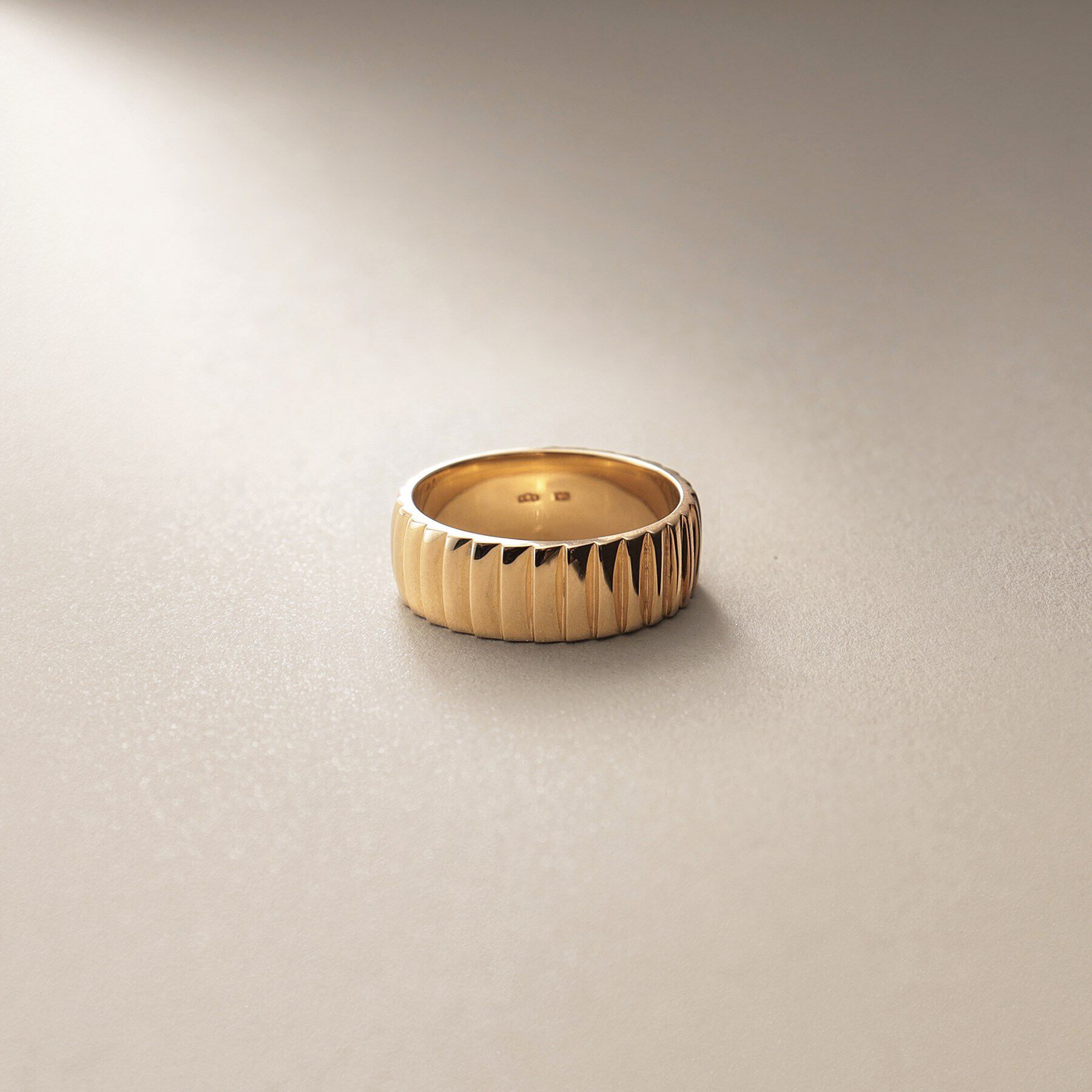 COCOSHNIK「K10甲丸ガドルーン リング」|リング|イエローゴールド(1