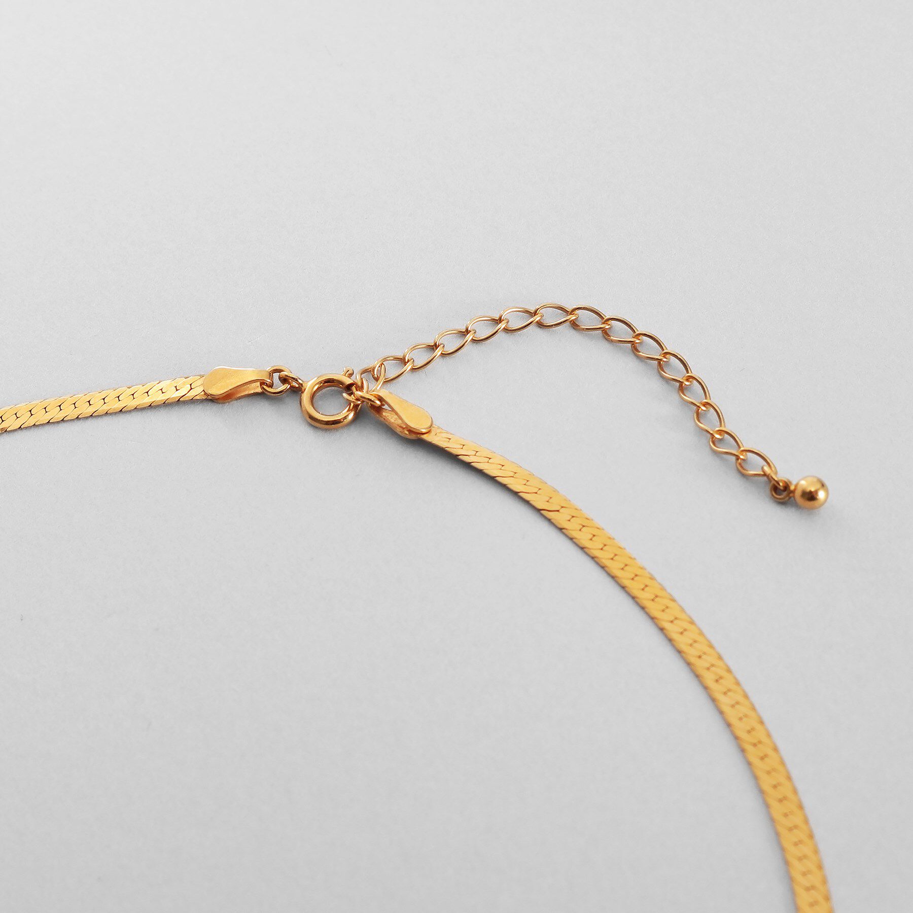 COCOSHNIK ONKITSCH「シルバー デザインチェーン フラットスネークネックレスM（60cm） GP」|ネックレス|