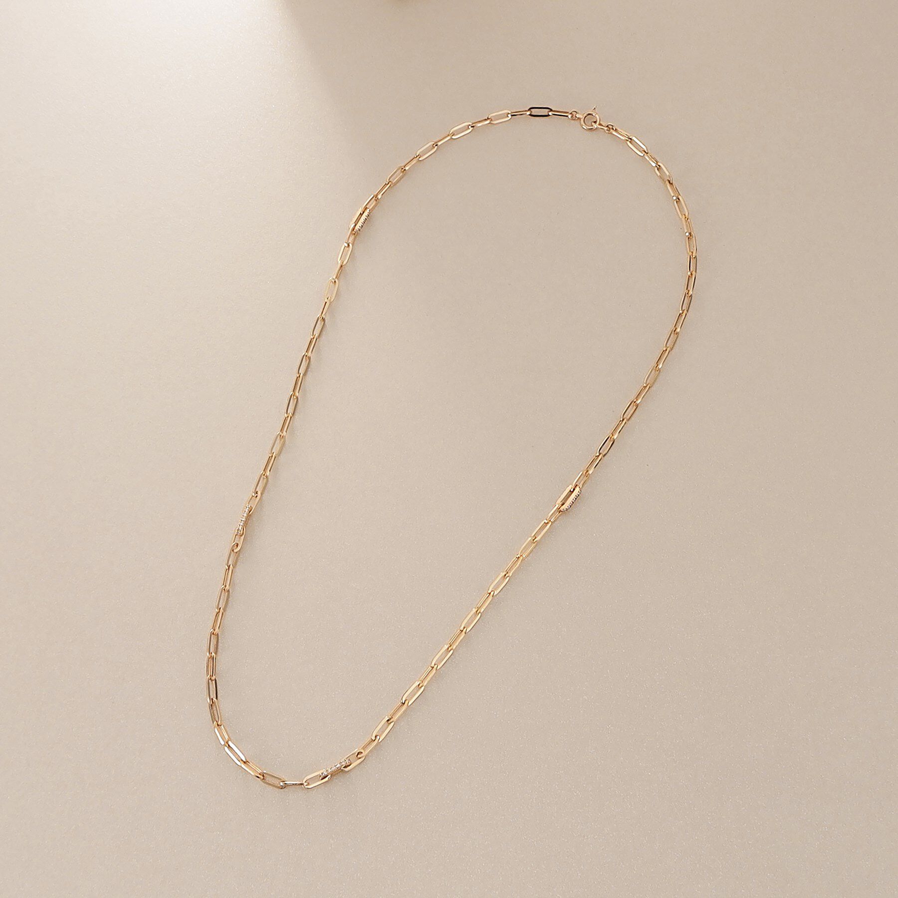 COCOSHNIK「K10ダイヤモンド 中空プリムダイヤステーション ネックレス」|ネックレス|