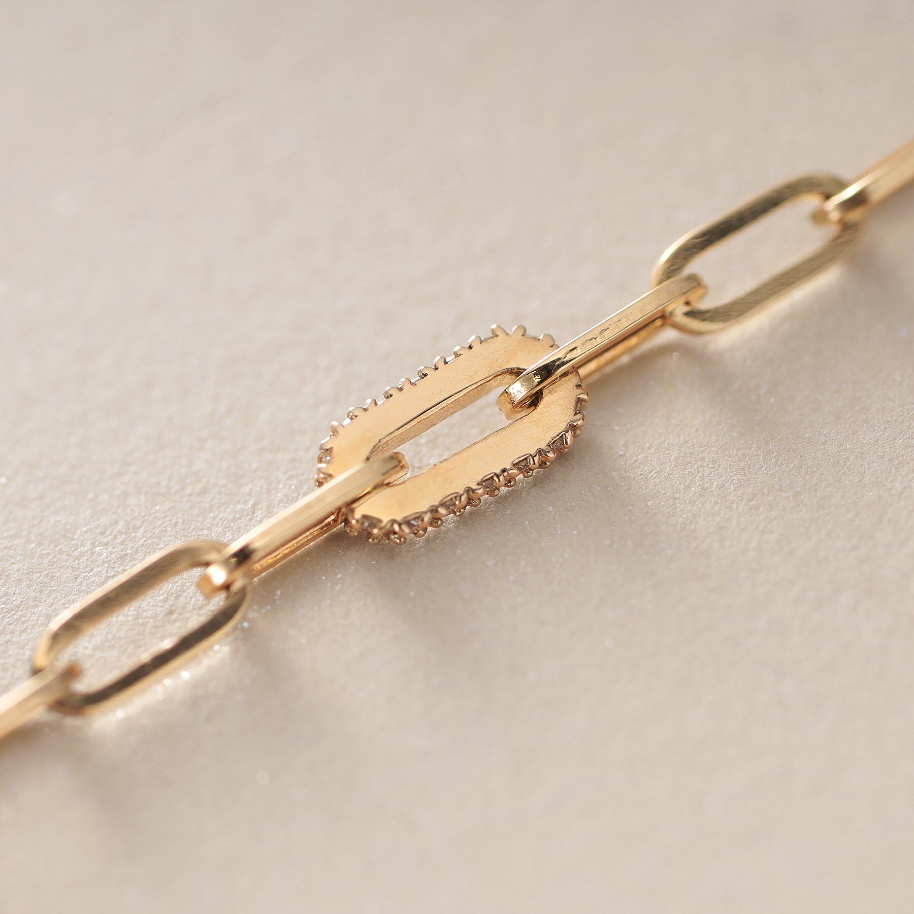 COCOSHNIK「K10ダイヤモンド 中空プリムダイヤステーション ネックレス」|ネックレス|