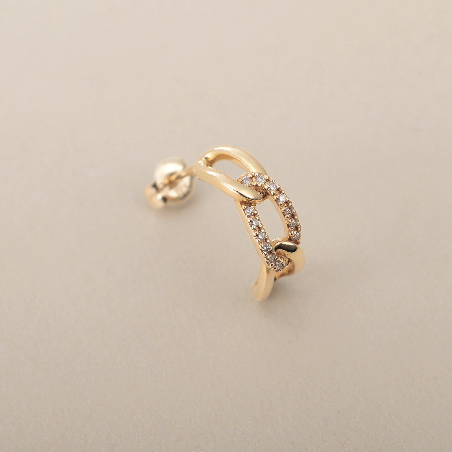 COCOSHNIK「K10ダイヤモンド キヘイチェーンモチーフ スタッドピアス」|ピアス|