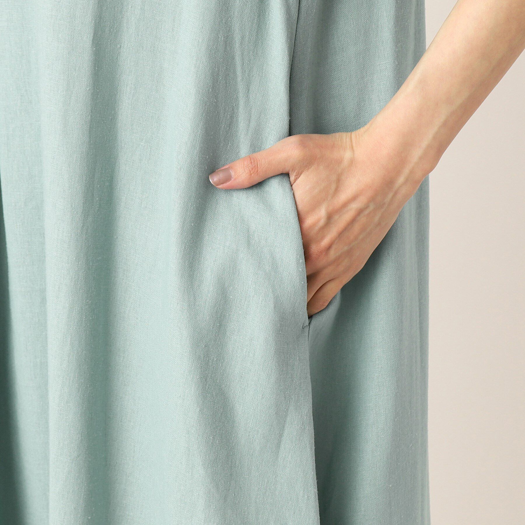 Dessin「【洗える】リネンブレンドキーネックワンピース」|ワンピース|