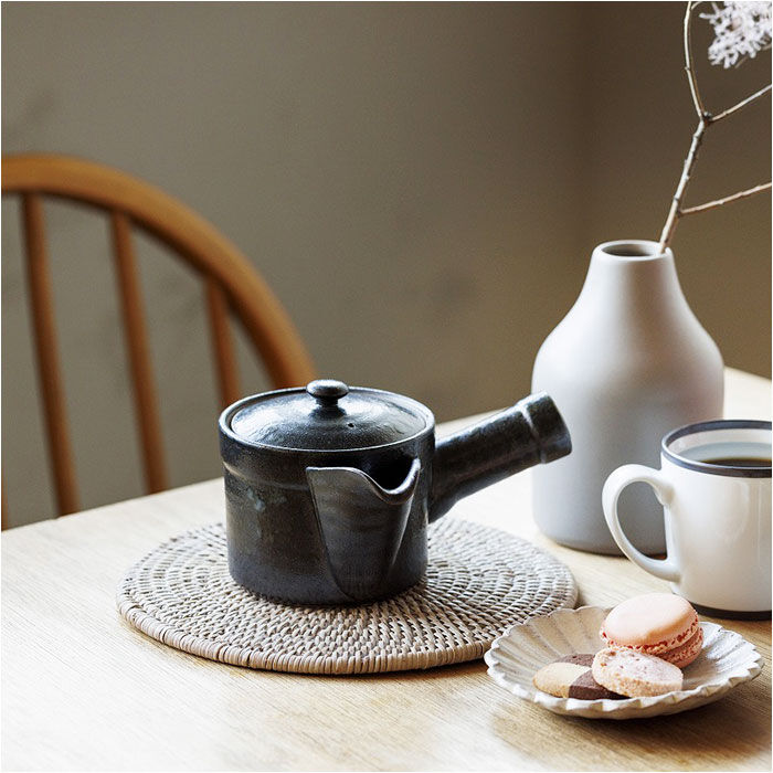 BACKYARD FAMILY「コーヒー 急須 黒釉 通販 日本製 コーヒー用急須 珈琲用急須 楽らく急須 珈琲急須 コーヒー急須」|食器・キッチングッズ|