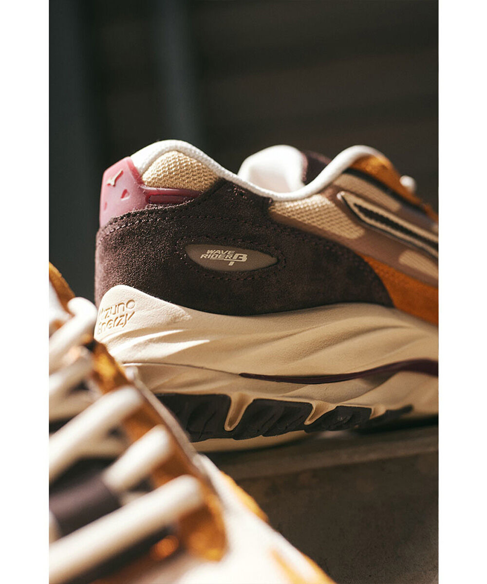 MIZUNO「WAVE RIDER &beta;」|スニーカー|