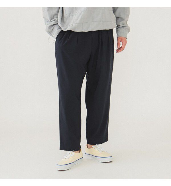BEAMS「ドライ 2プリーツ イージーパンツ」|チノ|