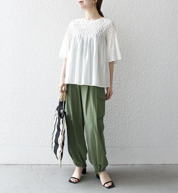 SHIPS any「SHIPS any:〈洗濯機可能〉ハンドスモッキング コットン フレア ブラウス」|シャツ・ブラウス|