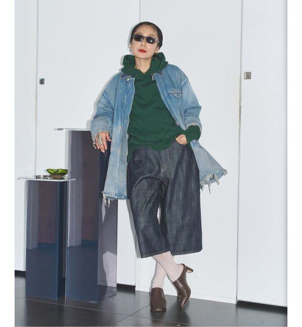  「KURO WIDE SPREAD CROPPED SHORTS 964194：デニムショートパンツ」|デニム|