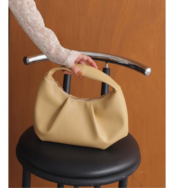 SLOBE IENA「SLOBE タックラウンドバッグ」|ハンドバッグ|