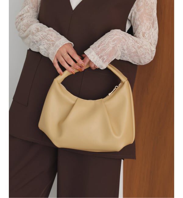 SLOBE IENA「SLOBE タックラウンドバッグ」|ハンドバッグ|イエロー