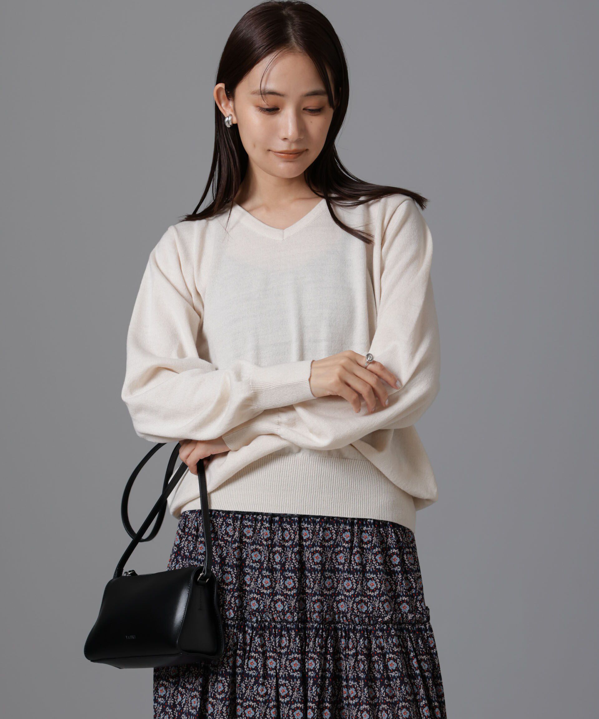 nano･universe「静電気防止 Vネックプルオーバーニット」|ニット・セーター|