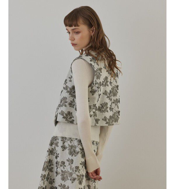 GRACE CONTINENTAL「ラメフラワージャガードベスト」|ベスト・ジレ|