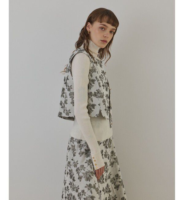 GRACE CONTINENTAL「ラメフラワージャガードベスト」|ベスト・ジレ|