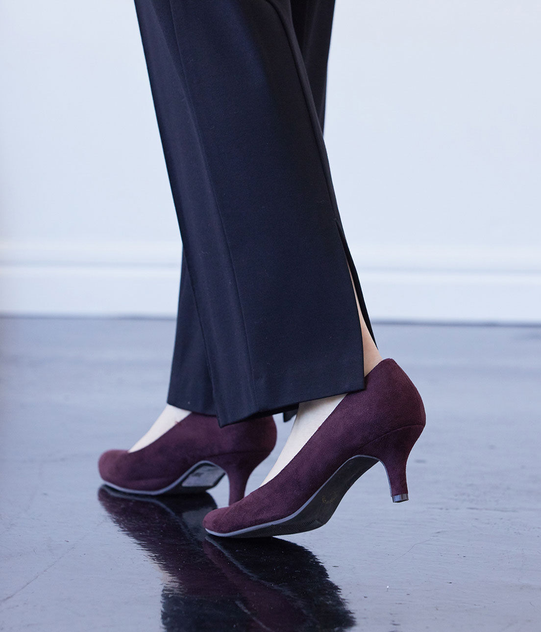 VIS「ポンチピンタックフレアパンツ」|スラックス|