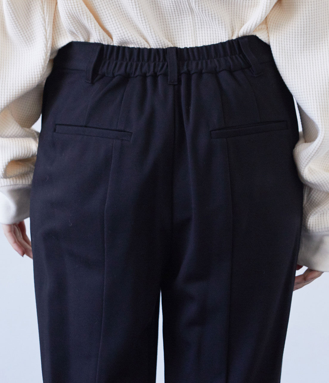 VIS「ポンチピンタックフレアパンツ」|スラックス|