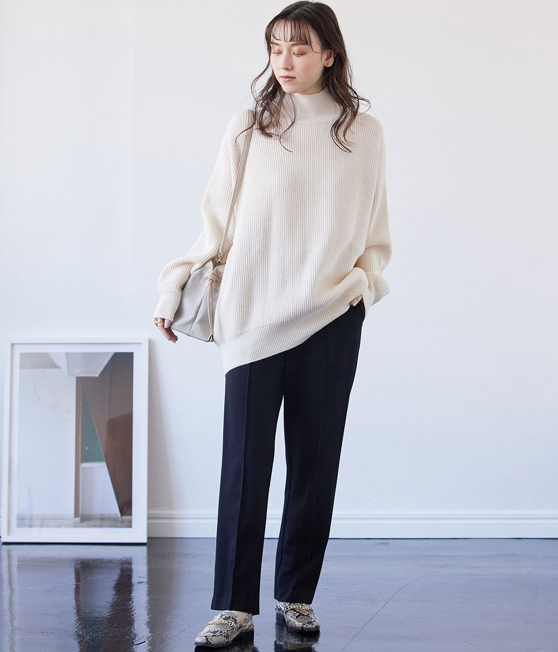 VIS「ポンチピンタックフレアパンツ」|スラックス|