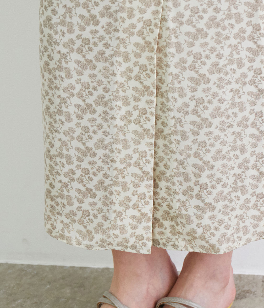 Rope&rsquo;Picnic「フラワープリントくるみ釦ラップスカート」|スカート|