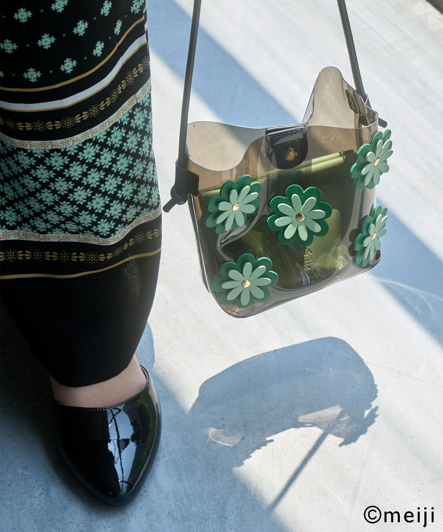 ROPE PICNIC PASSAGE「【CHELSEA&times;ROPE' PICNIC】ポーチ付きフラワークリアバッグ」|ショルダー・メッセンジャー|