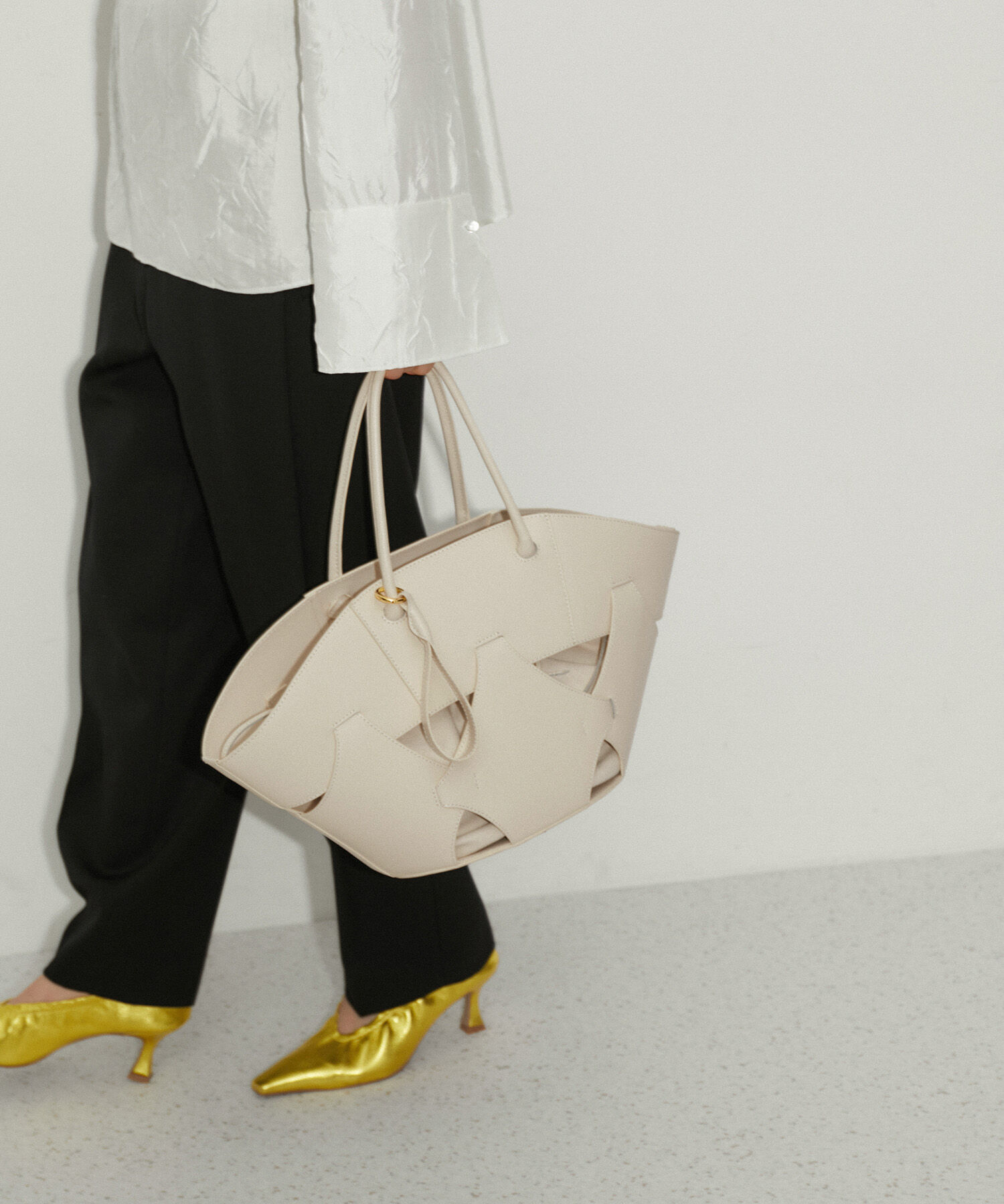 ADAM ET ROPE'「フォルムレザーバッグ」|トートバッグ|