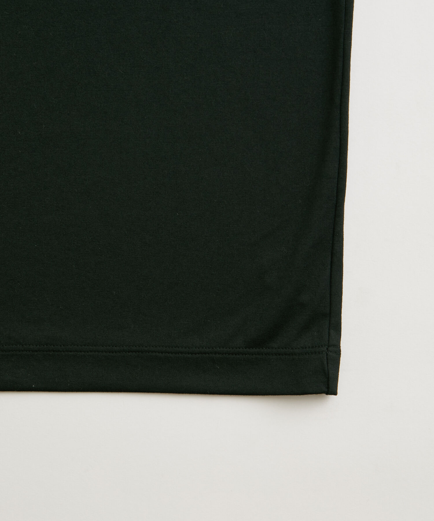 ADAM ET ROPE'「【REPREVE(R)/リプリーブ】ミニマル ネック スタンダード Tシャツ / 吸水速乾」|Tシャツ・カットソー|