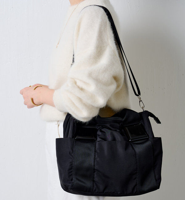  「【ポケット７個/ショルダー付/A4対応】スクエア樹脂パーツトートバッグ M」|トートバッグ|