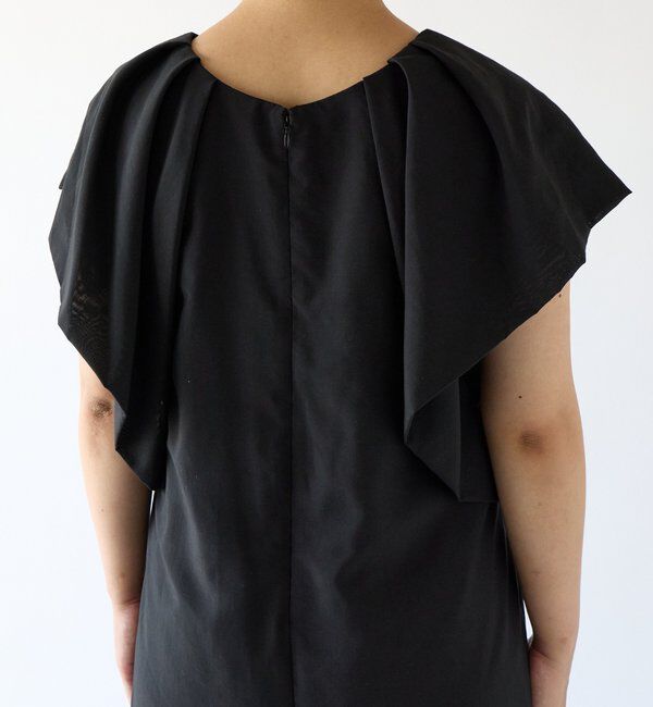  「《夏に快適◎・主役級アイテム》吸湿速乾機能付きフリルワンピース」|その他|