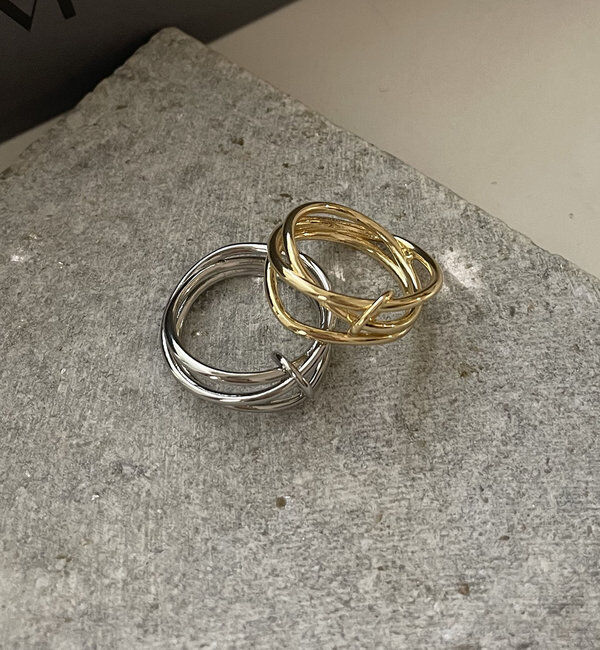  「〈GOLDY/ゴールディ〉ツイストフープリング」|リング|ゴールド