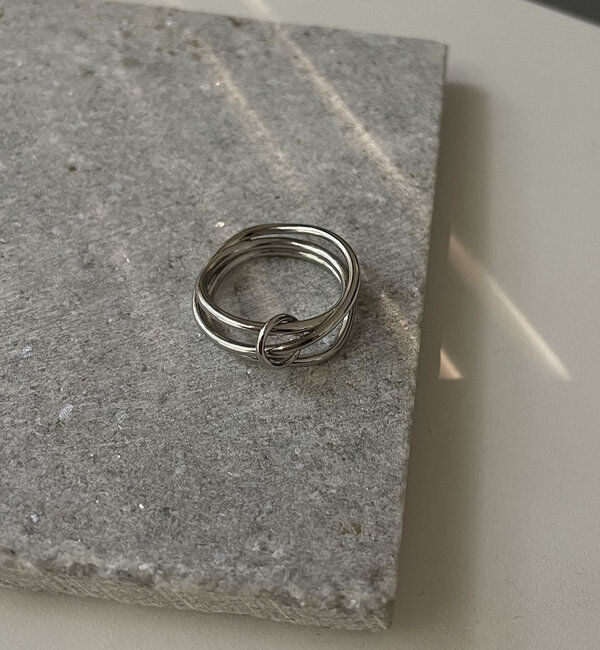  「〈GOLDY/ゴールディ〉ツイストフープリング」|リング|